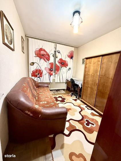 Apartament cu 3 camere semidecomandat în Hipodrom