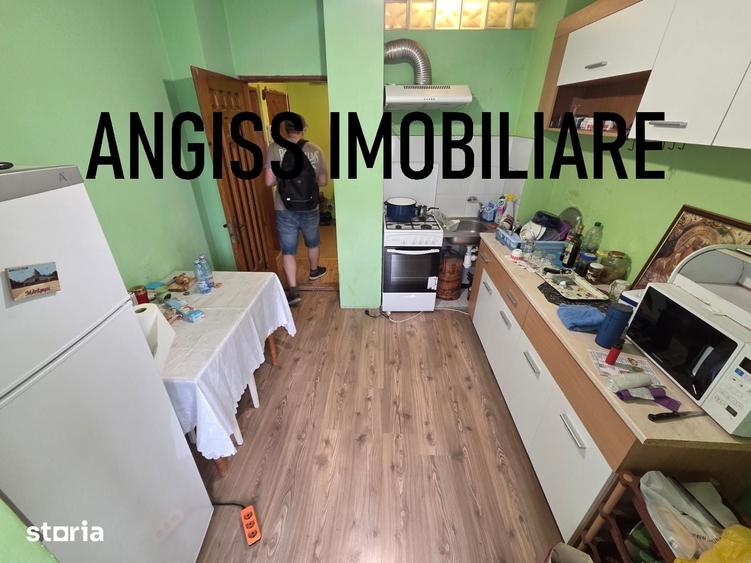 Apartament cu 2 camere decomandat în E3