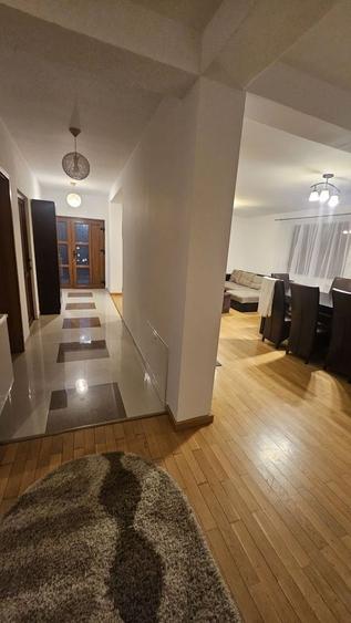 Casă individuală cu 4 camere cu Canalizare în Giroc