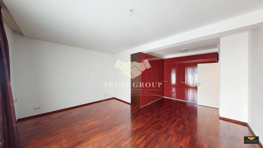 Apartament cu 4 camere decomandat, mobilat în Herăstrău