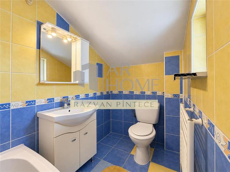 Duplex cu 5 camere cu Canalizare în Republicii