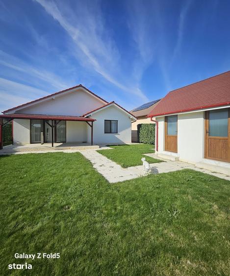 Casă cu 4 camere cu Teren 500 Mp în Sântandrei