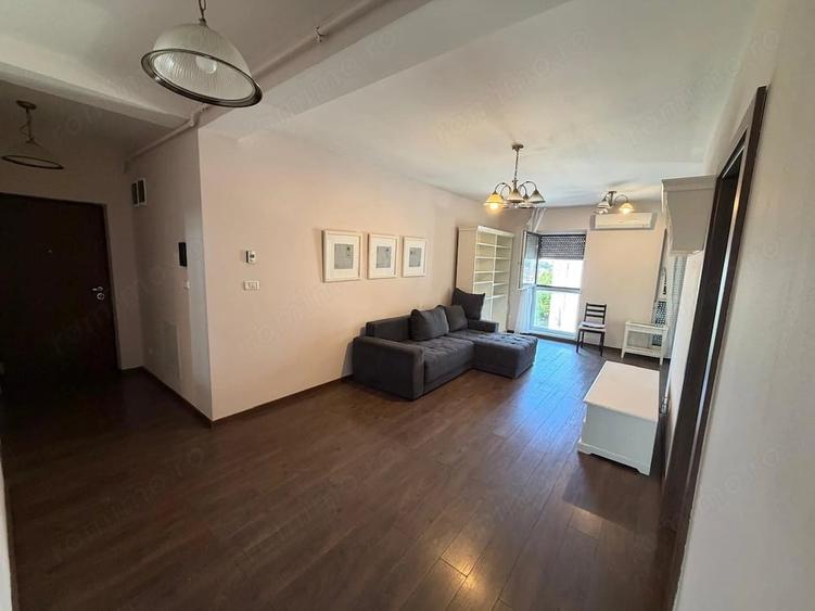 Apartament cu 3 camere decomandat în Dumbrăvița