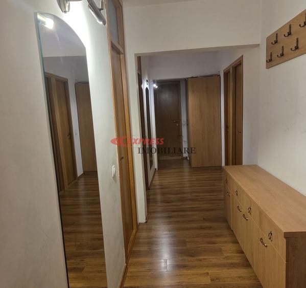 Apartament cu 3 camere decomandat în Dristor