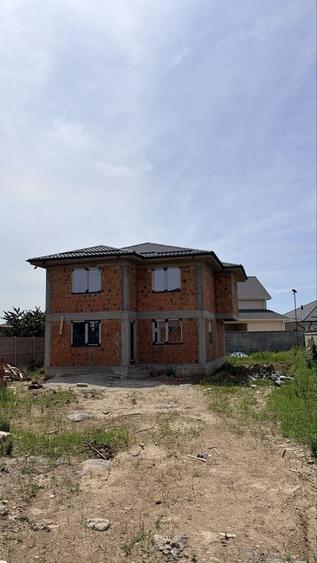 Casă cu 4 camere în Central