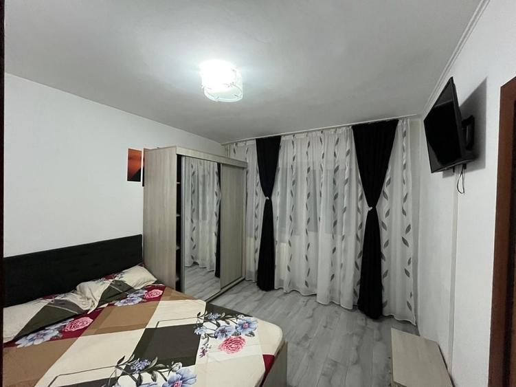 Apartament cu 3 camere decomandat în Uiasca