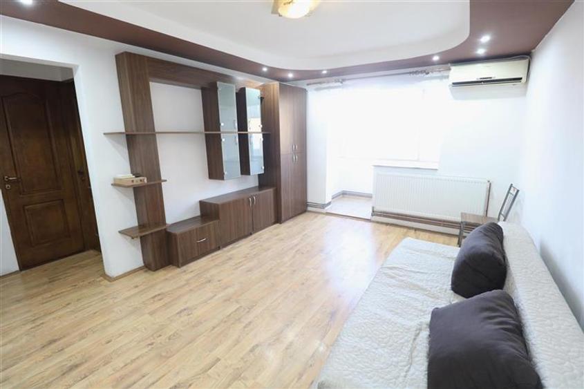 Apartament cu 2 camere semidecomandat, mobilat în Complex Studențesc