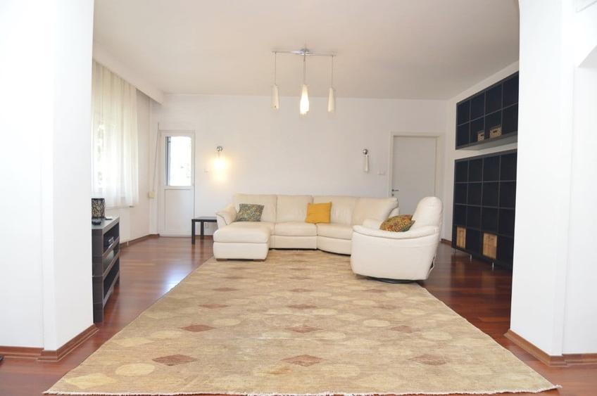 Apartament cu 2 camere decomandat în Dorobanți