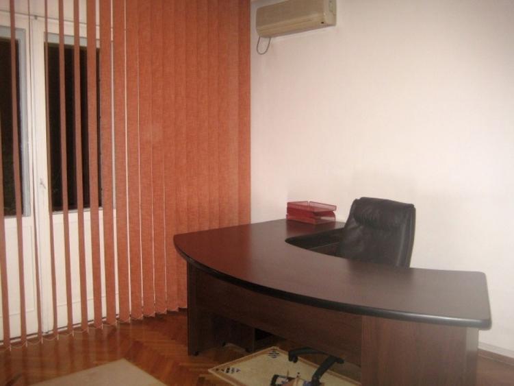 Casă cu 5 camere cu Teren 500 Mp în Floreasca