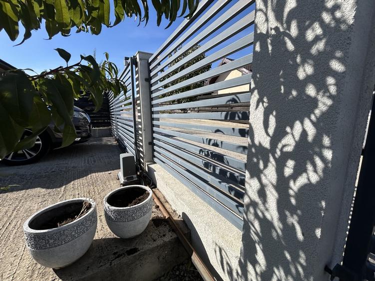 Casă individuală cu 4 camere cu Canalizare în Popas Păcurari