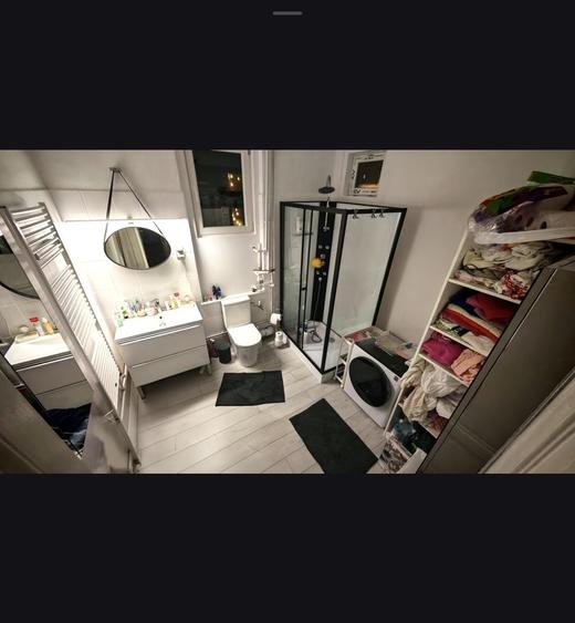 Apartament cu 4 camere semidecomandat în Moșilor
