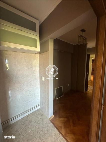 Apartament cu 3 camere semidecomandat în Ultracentral