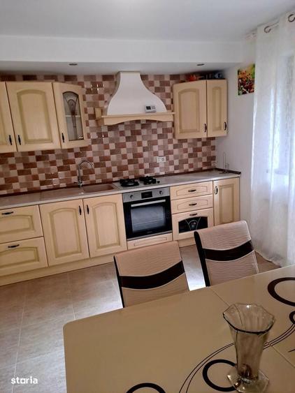 Casă cu 4 camere cu Teren 375 Mp în Rovine