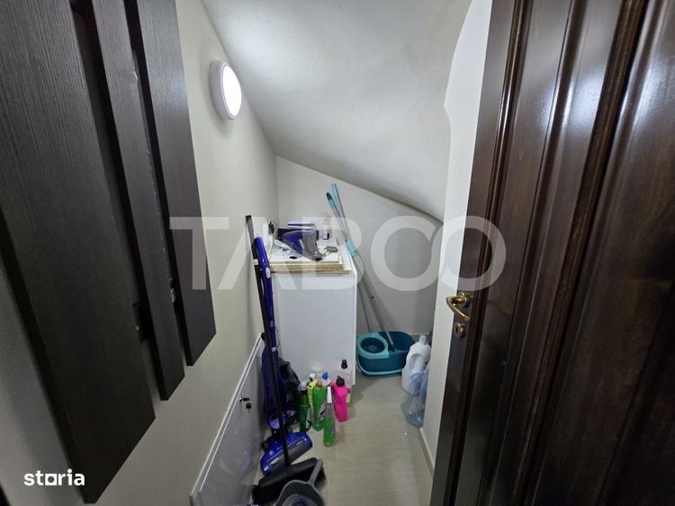 Casă cu 4 camere în Est