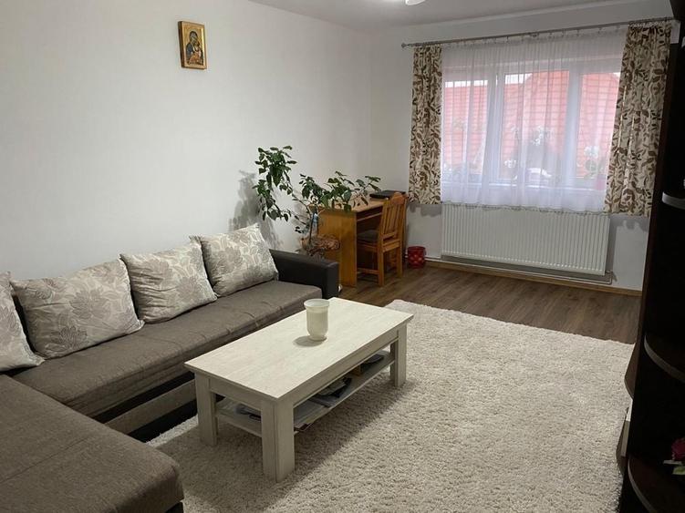 Apartament cu 2 camere decomandat în Ștrand