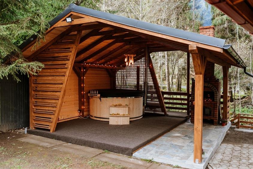 Casă cu 3 camere cu Teren 250 Mp în Sălard