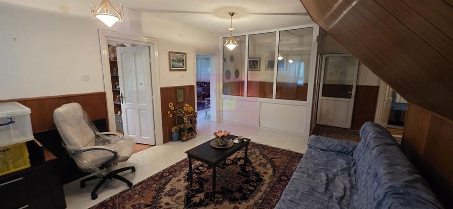 Casă cu 6 camere în Central