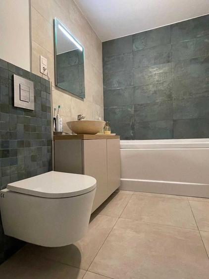 Apartament cu 3 camere decomandat în Tudor