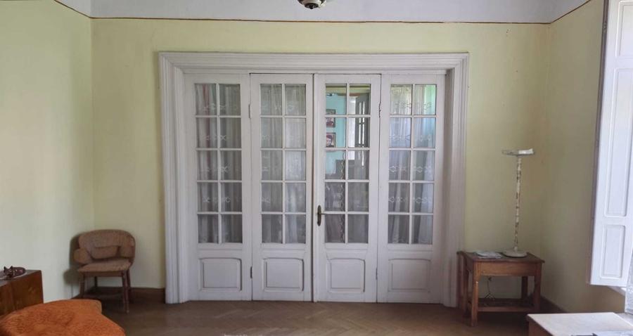Casă cu 4 camere în Ultracentral