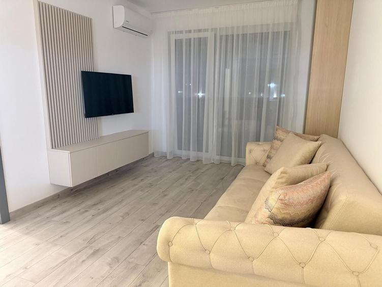 Apartament cu 2 camere decomandat în Exterior Vest