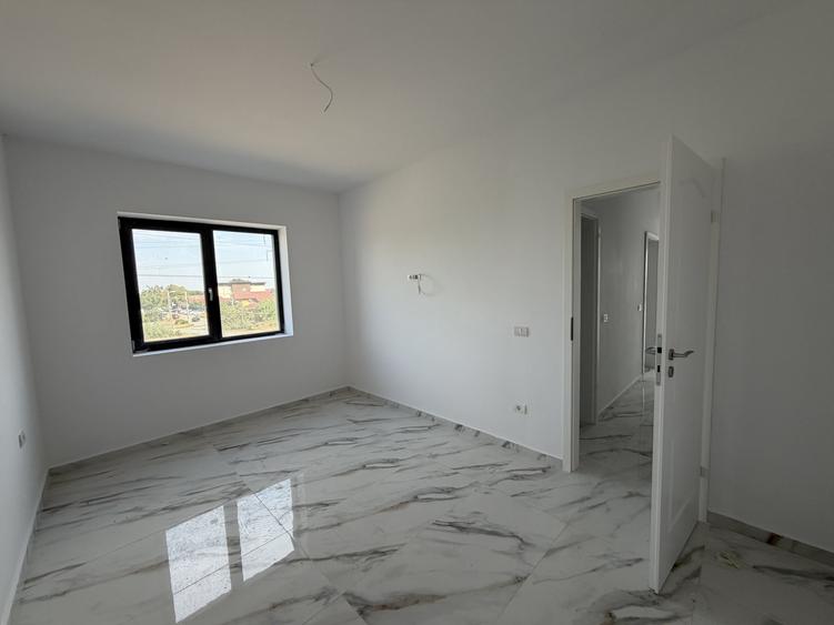 Apartament cu 2 camere decomandat în Giroc