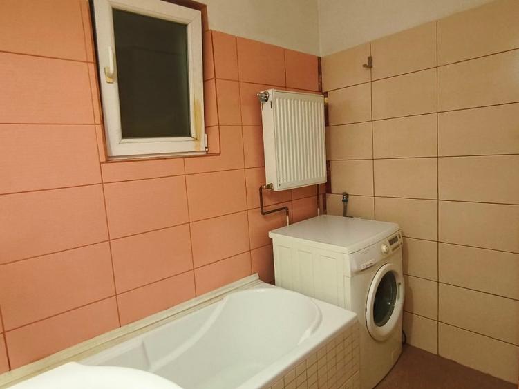 Apartament cu 2 camere semidecomandat, mobilat în Complex Studențesc