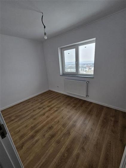 Casă cu 4 camere cu Teren 265 Mp în Ipotești