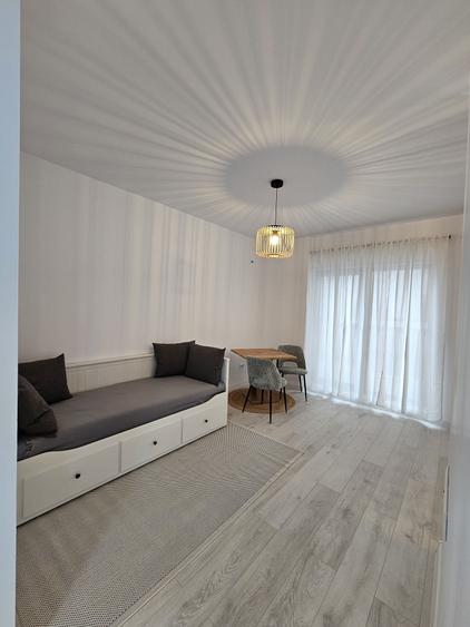 Garsonieră în Vest