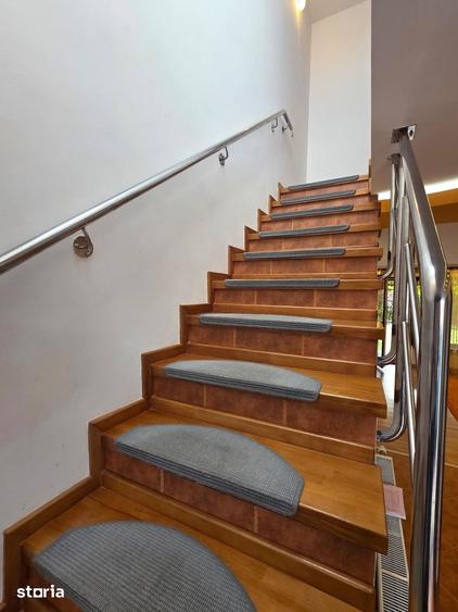 Casă cu 4 camere cu Teren 250 Mp în Bunloc