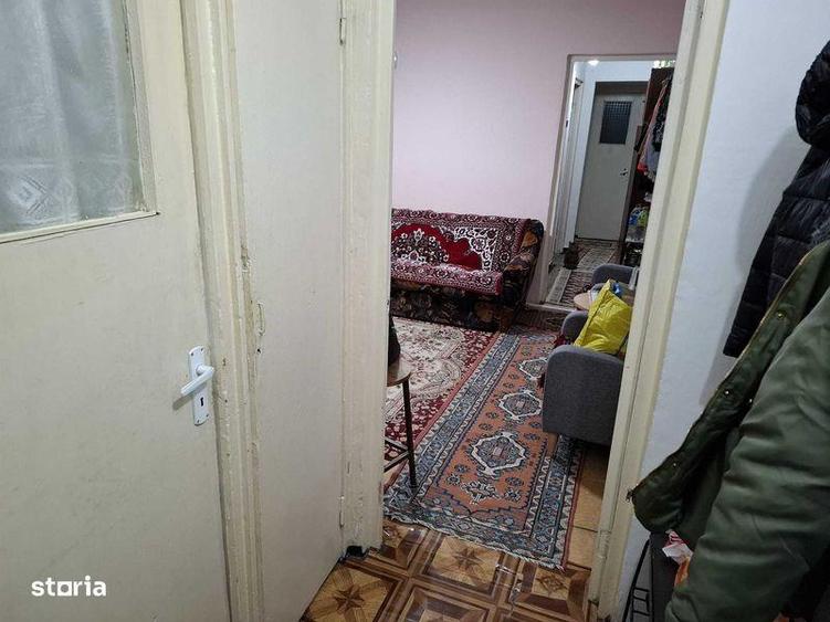 Apartament cu 3 camere semidecomandat în Miroslava