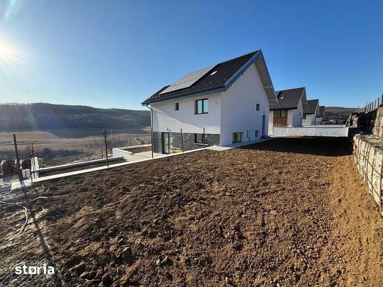 Casă cu 4 camere cu Teren 500 Mp în Baciu