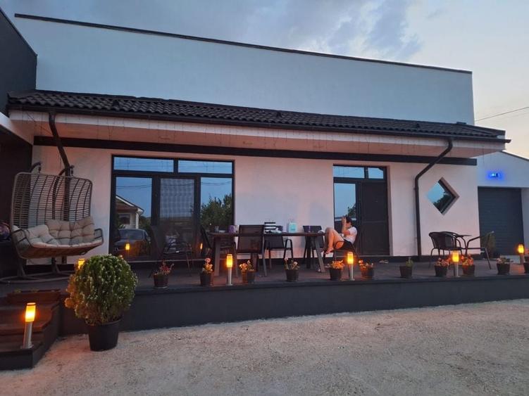 Casă cu 4 camere în Mircea Vodă