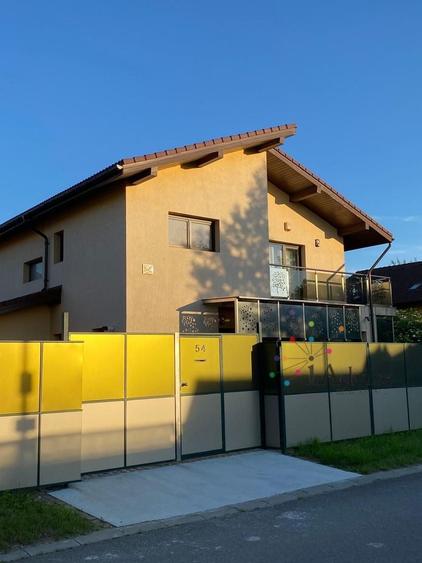 Casă individuală cu 5 camere cu Canalizare în Sânpetru