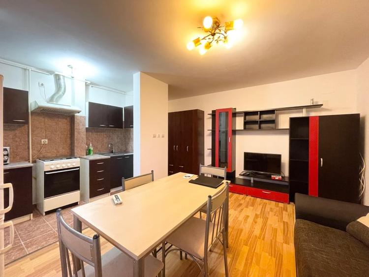 Apartament cu 2 camere semidecomandat, mobilat în Girocului