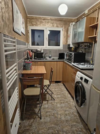 Apartament cu 2 camere nedecomandat în Astra
