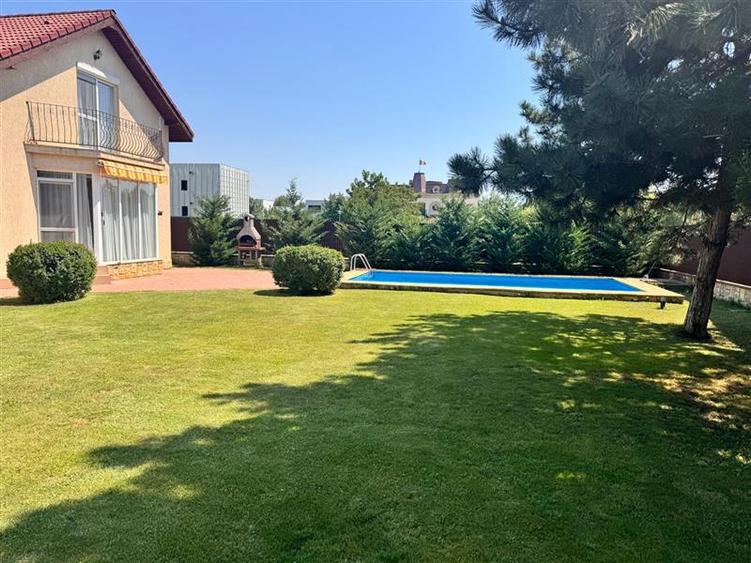 Casă individuală cu 6 camere cu Piscina în Iancu Nicolae