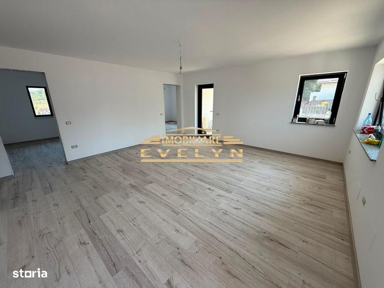 Casă cu 4 camere cu Teren 550 Mp în Central