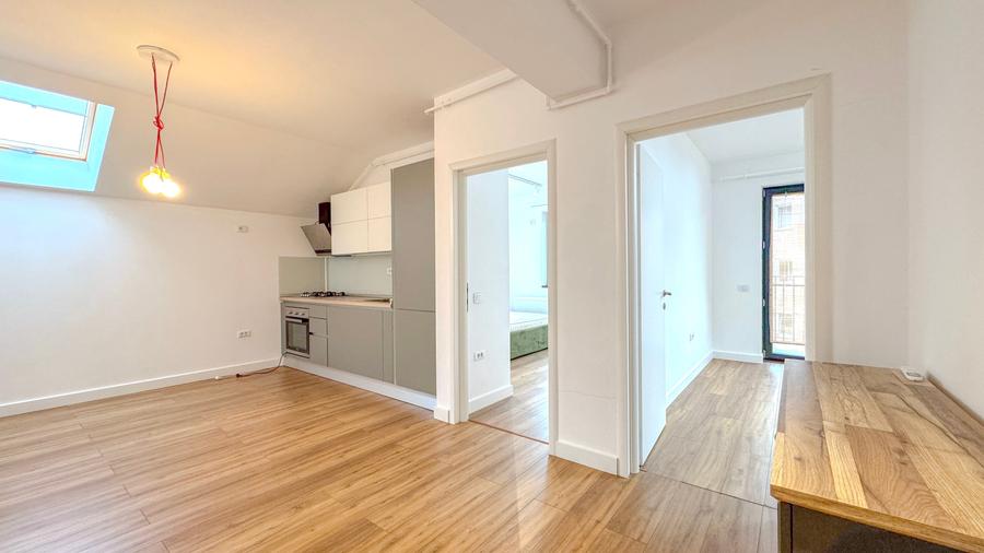 Penthouse cu 3 camere nedecomandat, mobilat în Gemenii