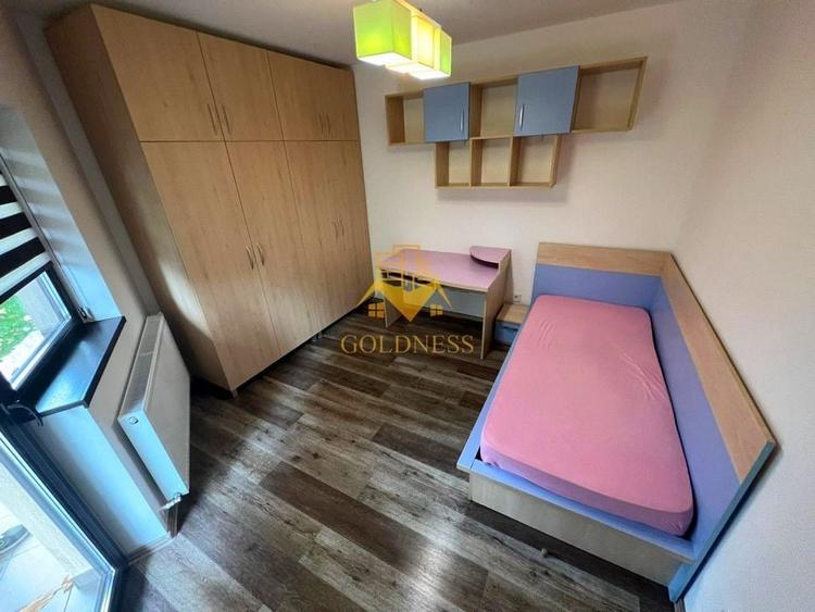 Apartament cu 3 camere semidecomandat în Bună Ziua