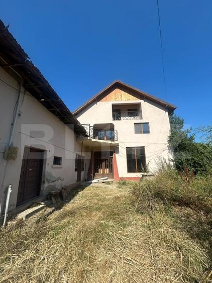 Casă individuală cu 6 camere cu Teren 3374 Mp în Vulcana-Pandele