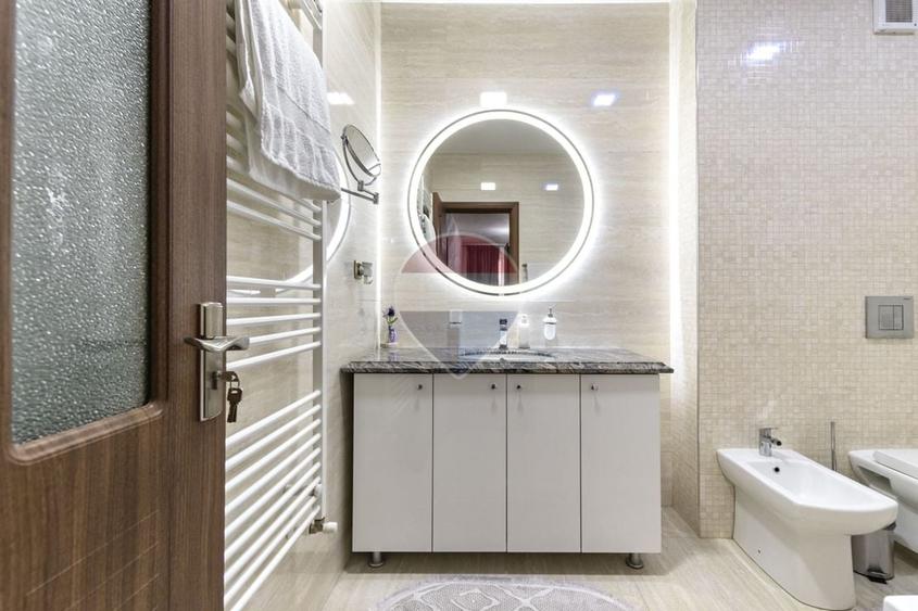 Apartament cu 2 camere decomandat, mobilat în Tractorul
