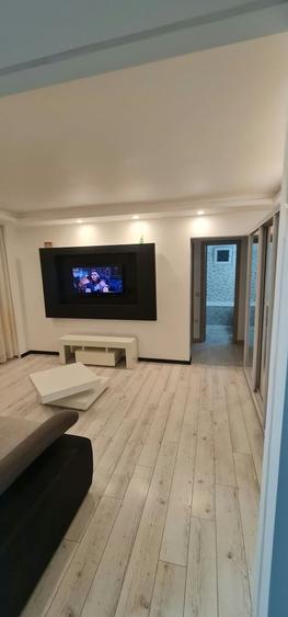 Apartament cu 2 camere semidecomandat în Berceni