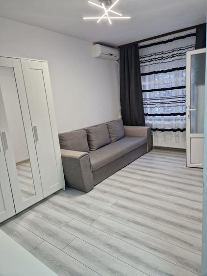 Garsonieră decomandată în Brâncoveanu