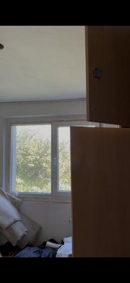 Apartament cu 4 camere decomandat în Pantelimon