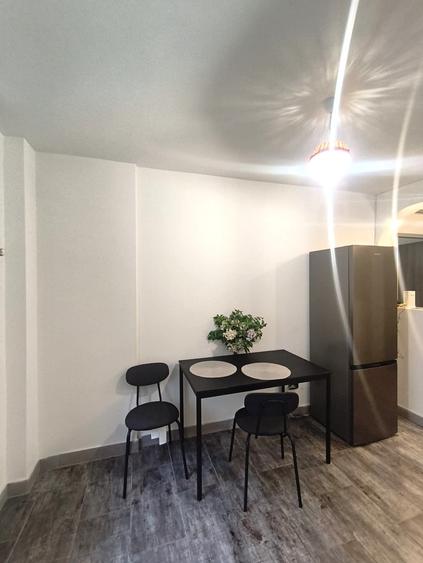 Apartament cu 2 camere decomandat în Vitan