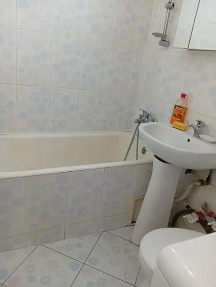 Apartament cu 2 camere semidecomandat, mobilat în Berceni