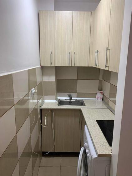 Inchiriez garsoniera zona A-uri Tiglina 8 Doar cupluri sau Femei (studenti) - 2