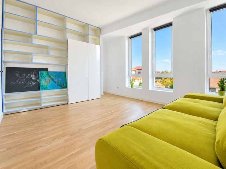 Apartament cu 3 camere decomandat, mobilat în Bălcescu