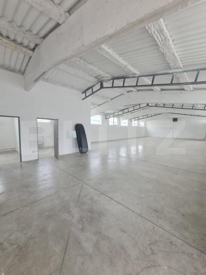 Spațiu industrial, de 254 mp, în Luna de Sus