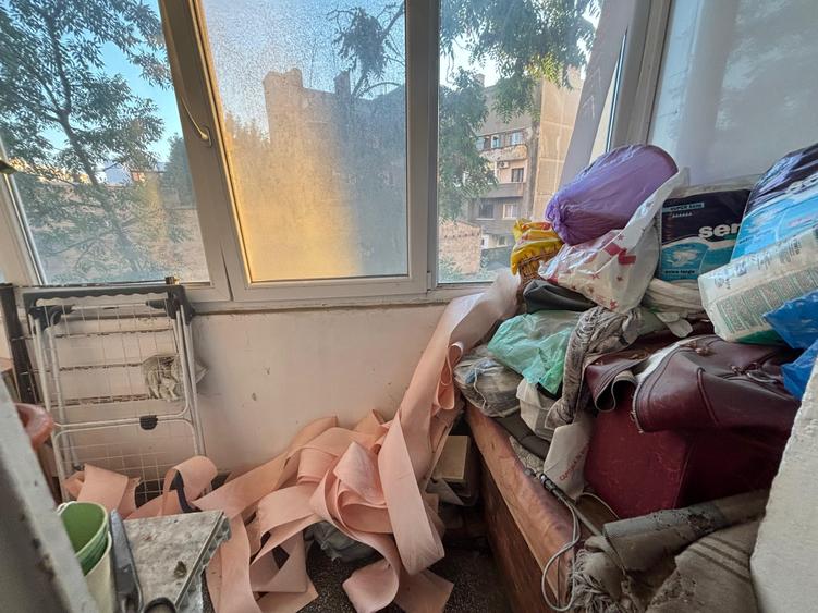 Apartament cu 3 camere semidecomandat în Gara de Nord